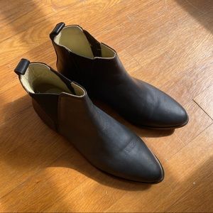 Nisolo Black Classic Chelsea Boot